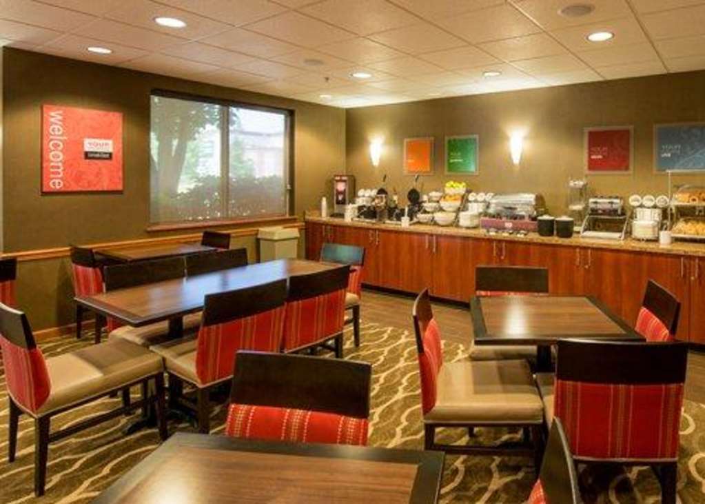 Comfort Suites Springfield-Eugene Restaurant bilde